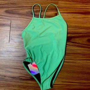 Jolyn Perry 28 brand new!